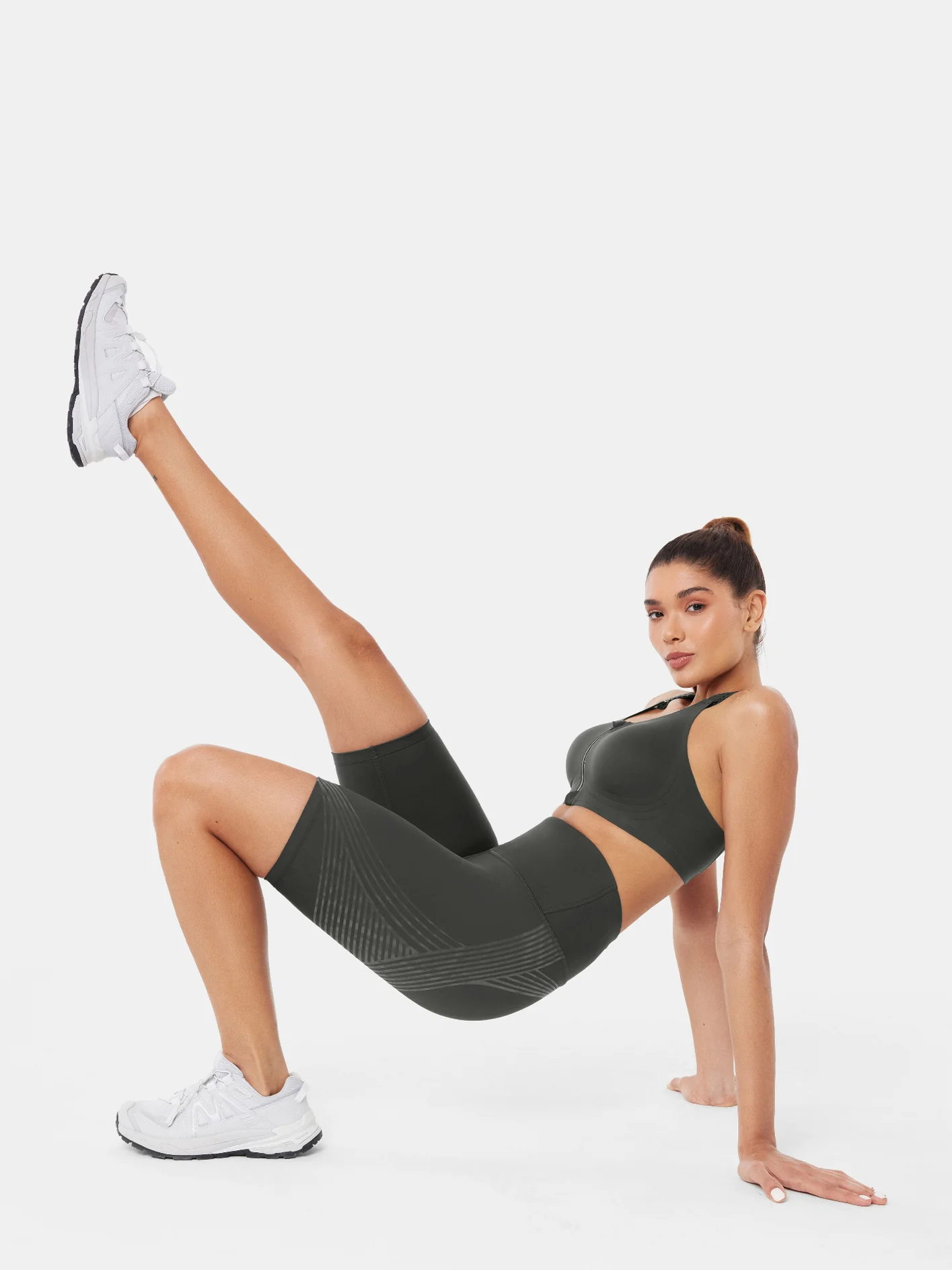 Formirajuće kratke tajice – promijenite svoju figuru bez napora